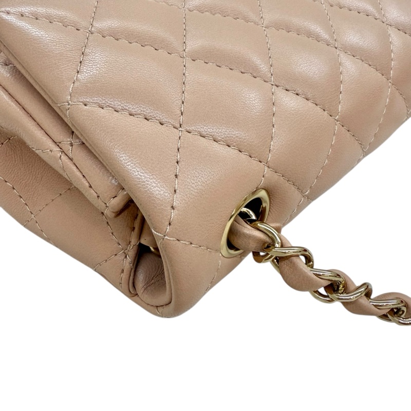 CHANEL - 奶茶色羊皮金釦CF20cm-20