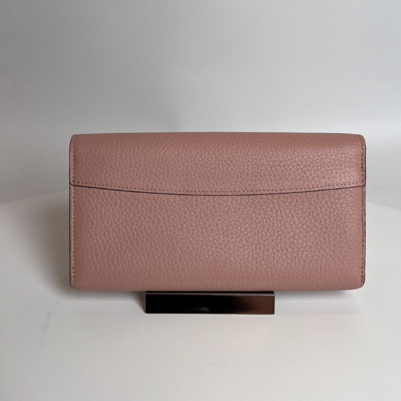LV M61250 藕粉Capucines小牛皮扣式長夾-1