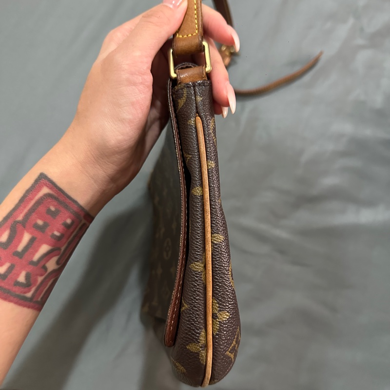 LOUIS VUITTON LV  王妃包 肩背包 老花-26