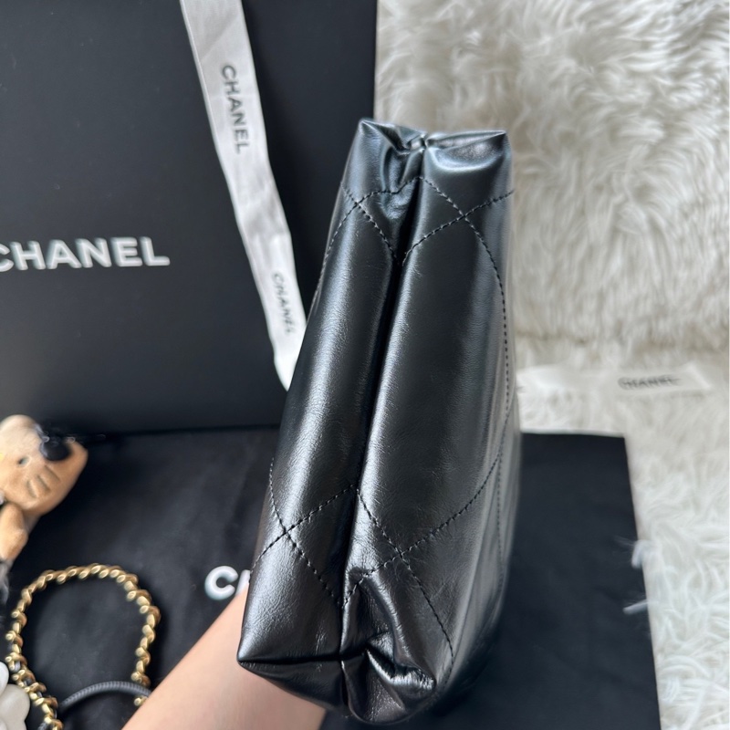 【配件:包裝盒、防塵袋、說明書 💕】Chanel 23b 22bag mini 黑金 黑色 金扣 牛皮 手提 斜挎 單肩-4