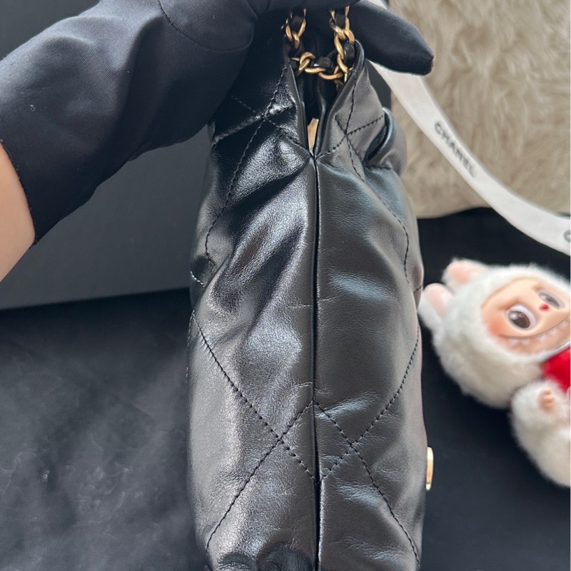 【配件:帶票大全套 💕】Chanel 25K 22bag mini 黑金 黑色 金扣 新款磁吸扣 牛皮 手提 斜挎 單肩 肩帶可拆卸-2