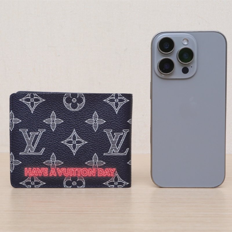 蓝色 PVC 2018 倒V短款对折钱包-1