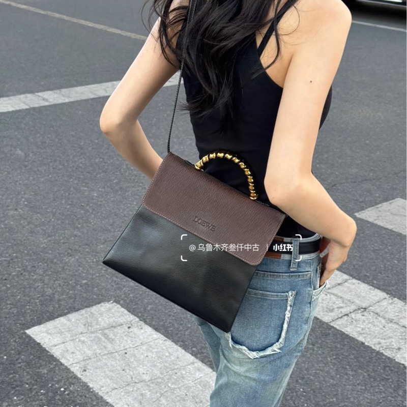Loewe Kelly 金蛇骨手提肩背包-2