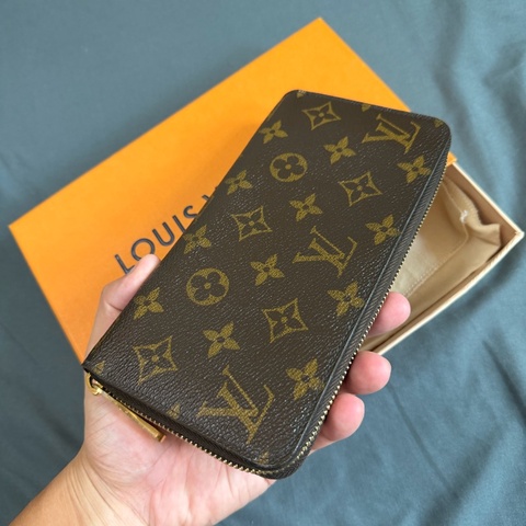 Lv 老花拉鍊長夾 (M41896） 12卡