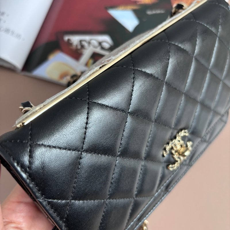 ::CHANEL:: A80982 香奈兒 TRENDY系列經典雙C LOGO菱格紋小羊皮WOC鏈帶斜背包-10