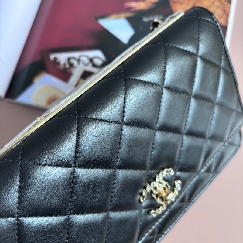 ::CHANEL:: A80982 香奈兒 TRENDY系列經典雙C LOGO菱格紋小羊皮WOC鏈帶斜背包-11