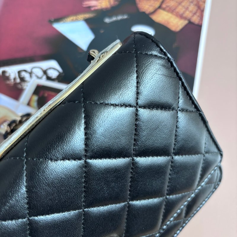::CHANEL:: A80982 香奈兒 TRENDY系列經典雙C LOGO菱格紋小羊皮WOC鏈帶斜背包-12