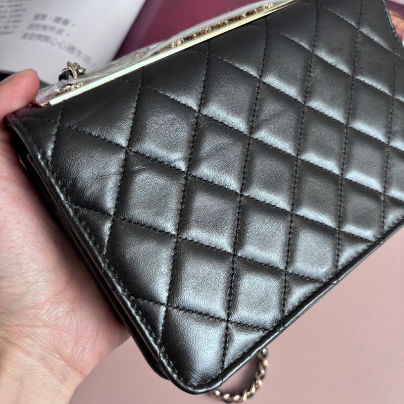 ::CHANEL:: A80982 香奈兒 TRENDY系列經典雙C LOGO菱格紋小羊皮WOC鏈帶斜背包-16