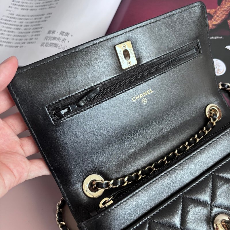 ::CHANEL:: A80982 香奈兒 TRENDY系列經典雙C LOGO菱格紋小羊皮WOC鏈帶斜背包-19