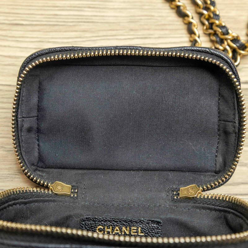 CHANEL 黑金 MINI 化妆包 31開-3