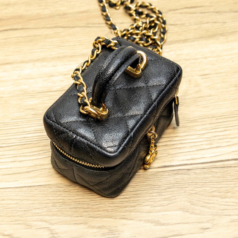 CHANEL 黑金 MINI 化妆包 31開-5