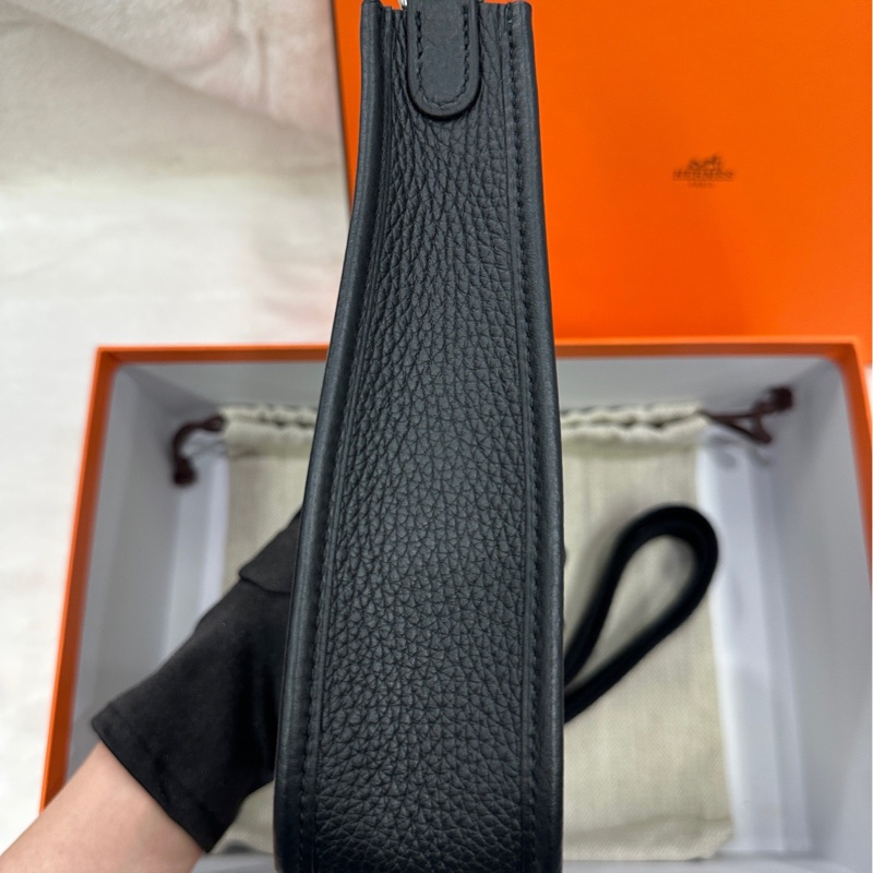 【配件:盒子 防塵袋 小票 💕】 Hermes Evelyne mini 黑銀 黑色 牛皮 w刻 單肩斜挎包-2