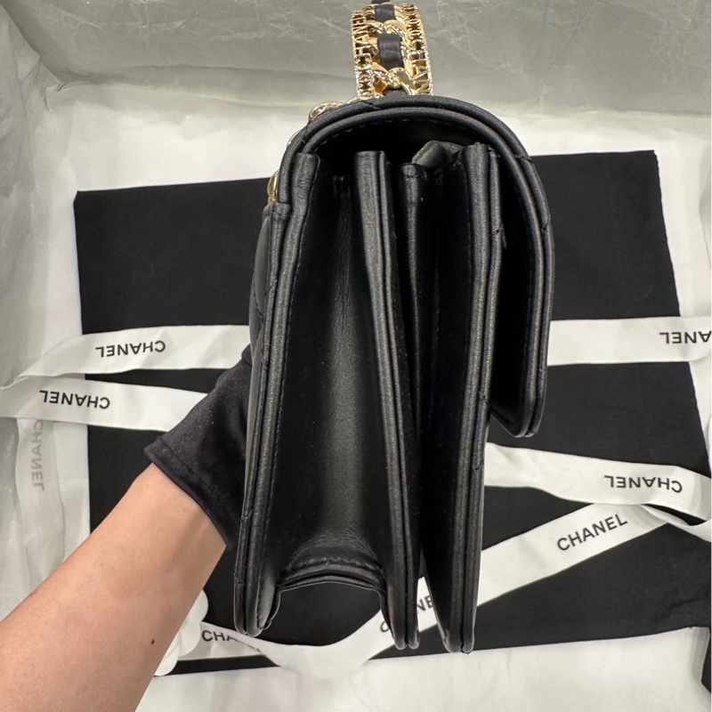 【配件 帶票大全套 💕】Chanel 24p 皮串鏈 鏤空 手柄 Cf mini handle 黑色 小牛皮-3