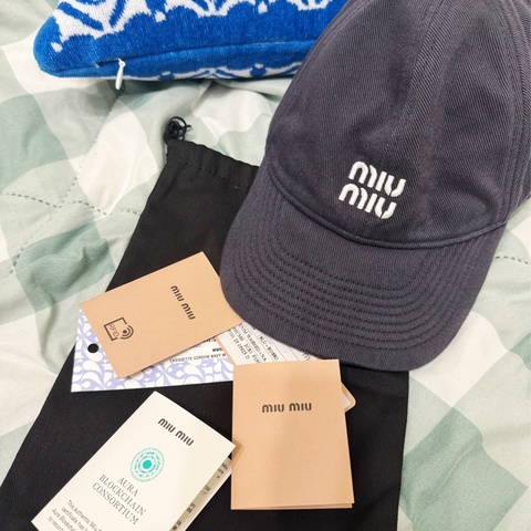 Miu Miu 海軍藍紅繩棒球帽 M號