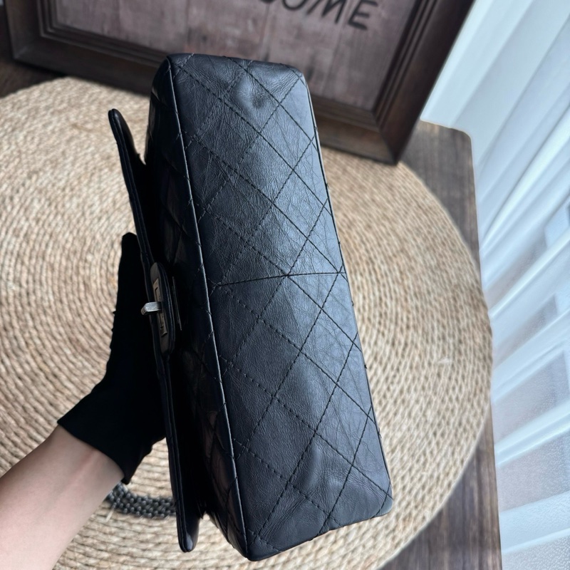 chanel 2.55中號黑銀鏈條包 尺寸約28底長 年份:15開-9
