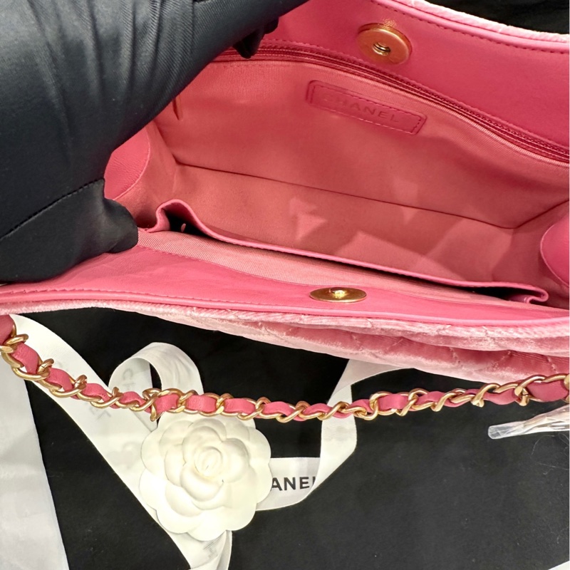 【配件 包裝盒 防塵袋 💕】Chanel 23b 天貓精靈 中號 金扣 玫瑰粉 粉色絲絨 手袋斜挎袋-4