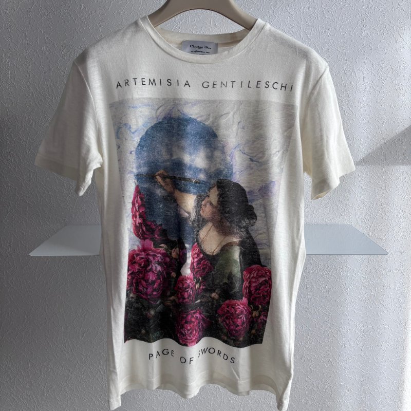 ::DIOR:: 聯名Sarah Shipman Graphic Print T-Shirt 玫瑰油畫圖樣白色上衣-0