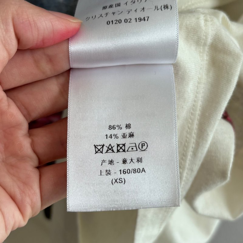 ::DIOR:: 聯名Sarah Shipman Graphic Print T-Shirt 玫瑰油畫圖樣白色上衣-22