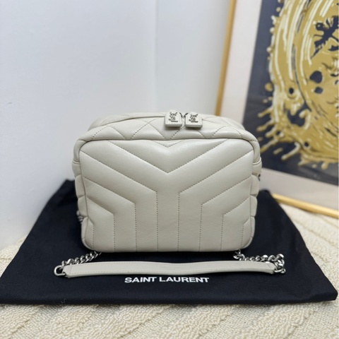 【近新閒置❤️】 YSL LouLou 淺灰白色銀鏈方胖子 小豆腐全皮郵差包 單肩斜挎包