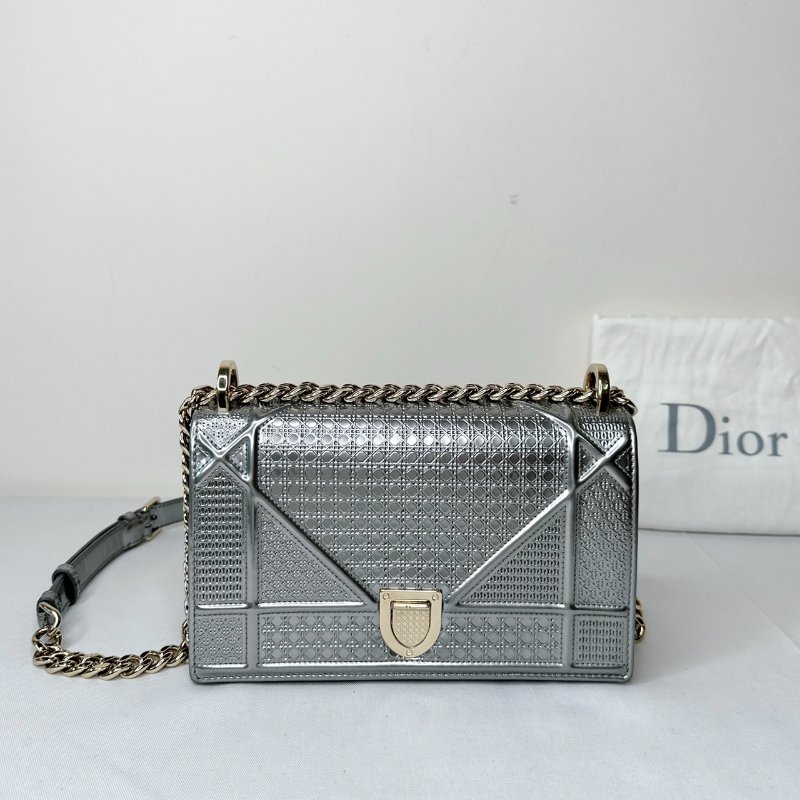 DIOR Diorama銀漆色盾牌包-0