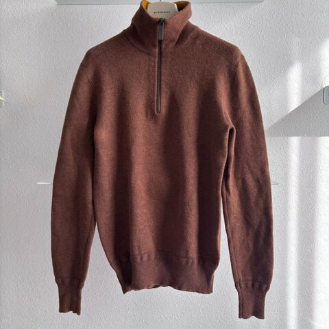 ::BURBERRY:: 大地棕色高領毛衣 內裡撞色