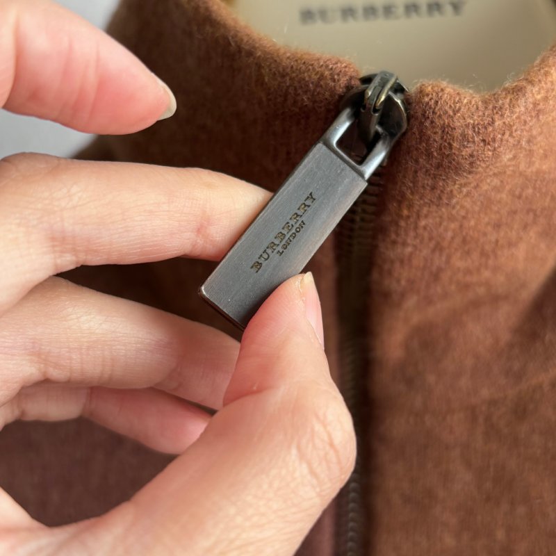 ::BURBERRY:: 大地棕色高領毛衣 內裡撞色-4