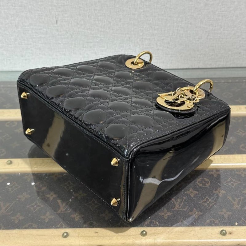 DIOR 黑金漆皮黛妃五格手提斜背包24*21*12 98新配件塵袋-4