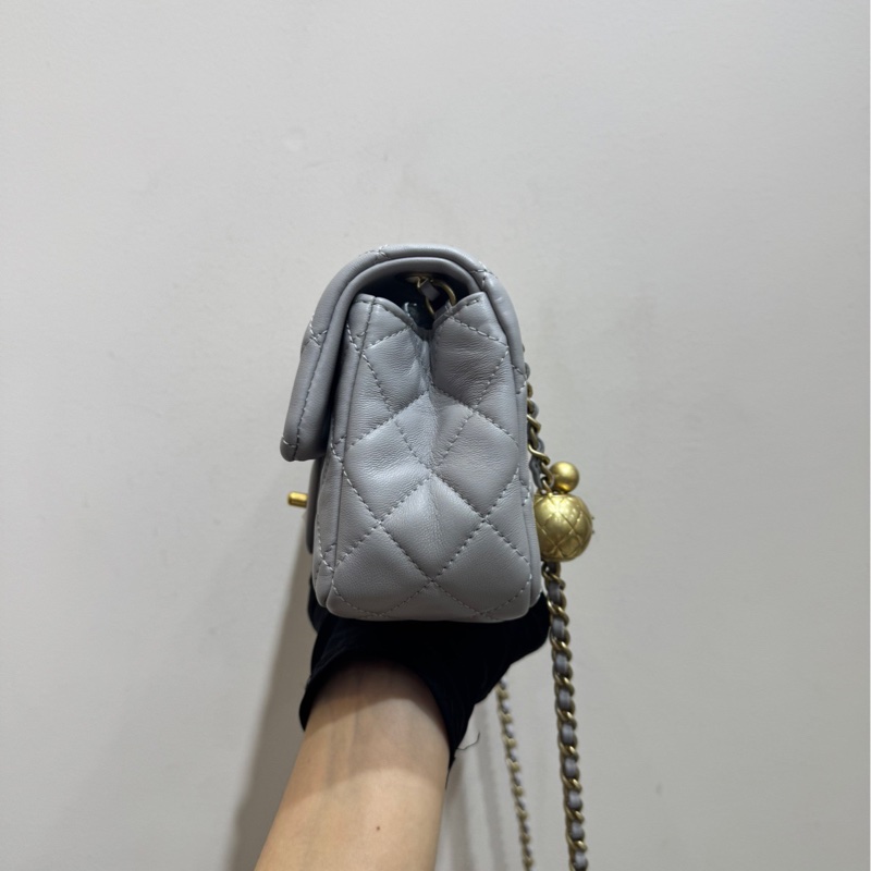 【全🩷】CHANEL CF大mini 淡灰色羊皮金扣斜挎包單肩包-5