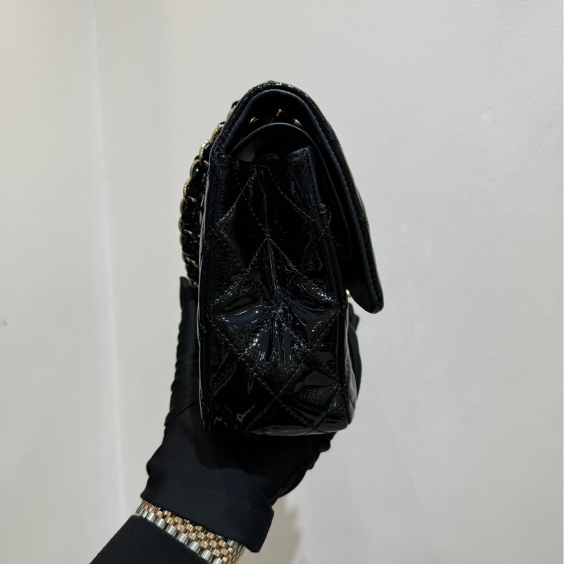 【有防塵袋+保卡❤️】Chanel CF中號 黑色漆皮金扣 單肩斜挎包-4