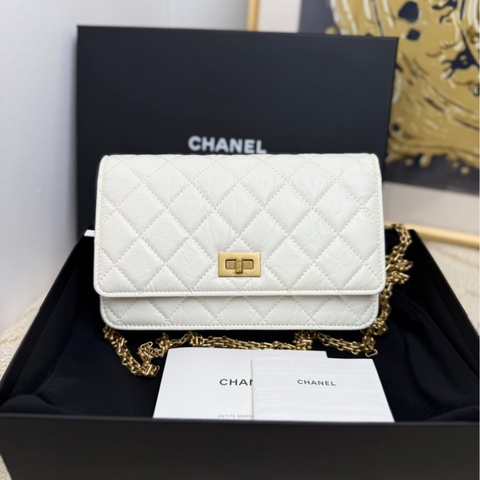 【99❤️全套 】Chanel 2.55白色油蠟皮金扣發財Woc包  單肩斜挎包