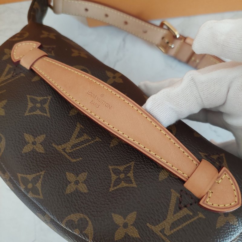 LV M43644 Bumbag🎀現品實拍 🎀 9.5成新Monogram老花字紋 腰包 斜背包 胸口包-36