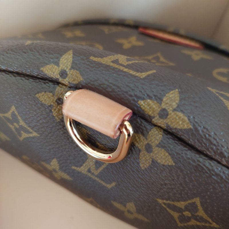 LV M43644 Bumbag🎀現品實拍 🎀 9.5成新Monogram老花字紋 腰包 斜背包 胸口包-37