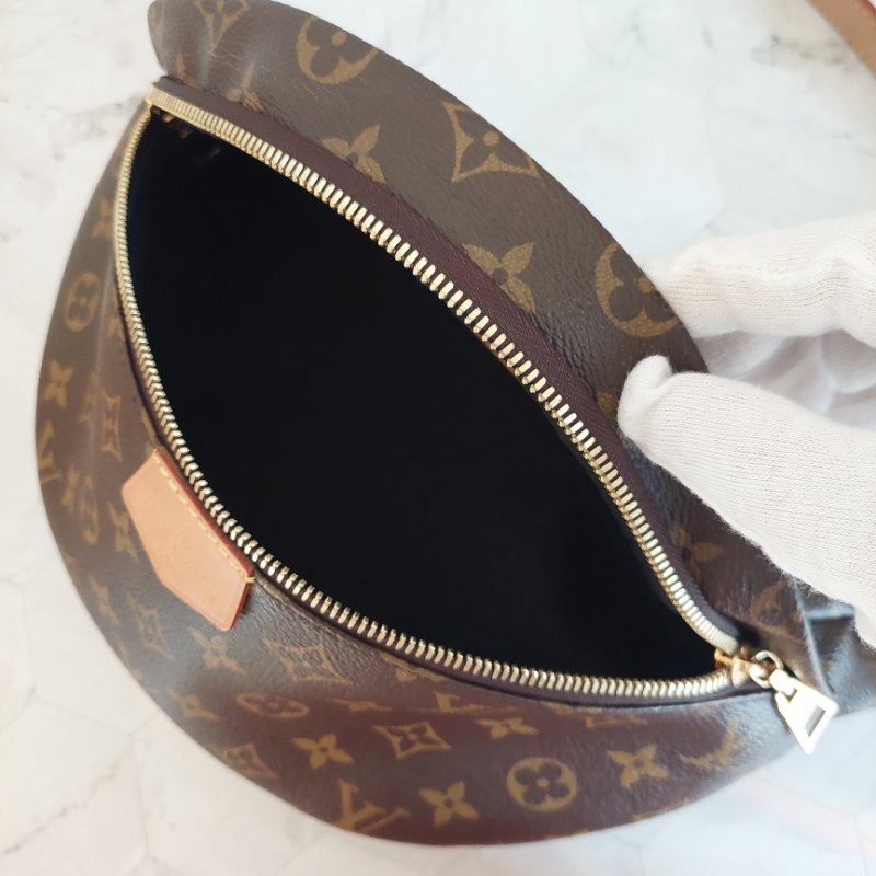 LV M43644 Bumbag🎀現品實拍 🎀 9.5成新Monogram老花字紋 腰包 斜背包 胸口包-41