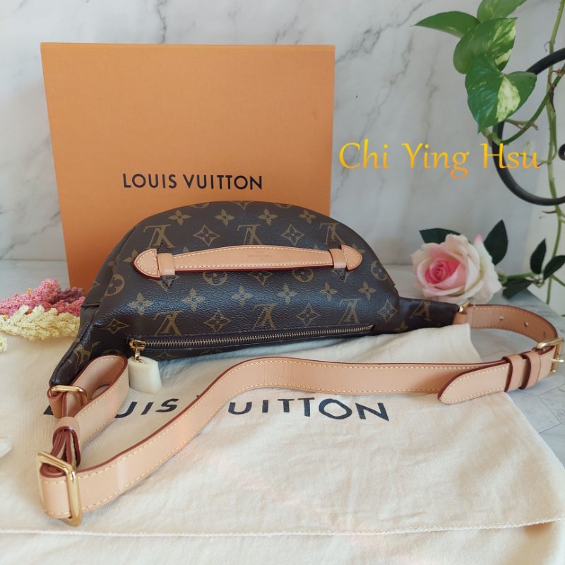 LV M43644 Bumbag🎀現品實拍 🎀 9.5成新Monogram老花字紋 腰包 斜背包 胸口包-58