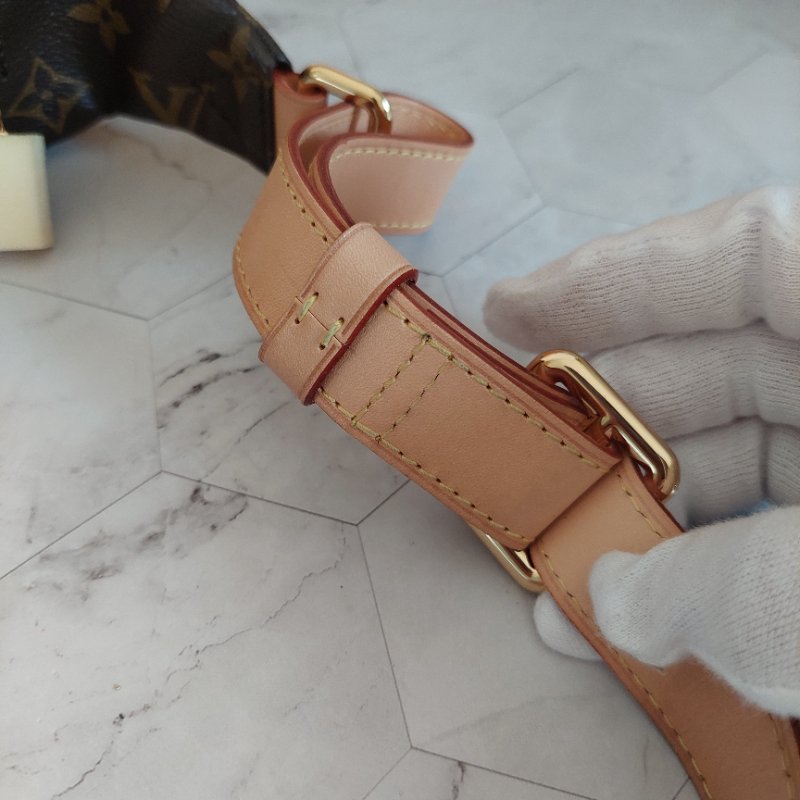 LV M43644 Bumbag🎀現品實拍 🎀 9.5成新Monogram老花字紋 腰包 斜背包 胸口包-76