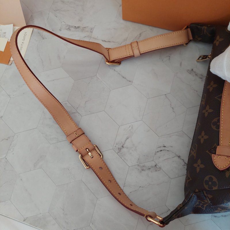 LV M43644 Bumbag🎀現品實拍 🎀 9.5成新Monogram老花字紋 腰包 斜背包 胸口包-83