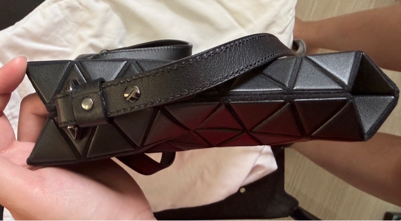 三宅一生 BAO BAO ISSEY MIYAKE TONNEAU MATTE 斜背包-2