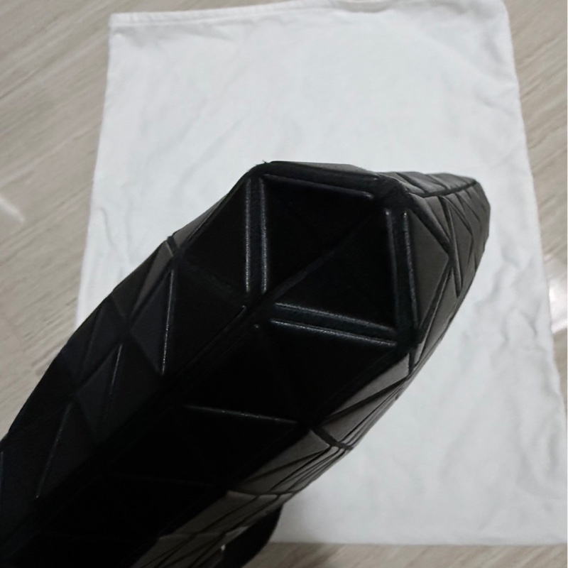 三宅一生 BAO BAO ISSEY MIYAKE TONNEAU MATTE 斜背包-8