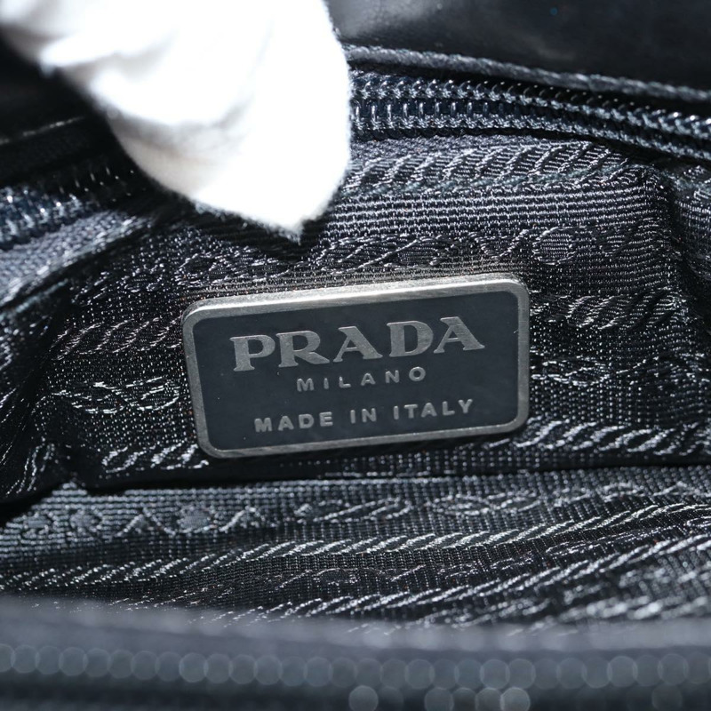 【日本直送】PRADA 肩背包 皮革 黑色 銀色 正品 yk19244A-17