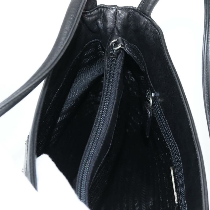 【日本直送】PRADA 肩背包 皮革 黑色 銀色 正品 yk19244A-20