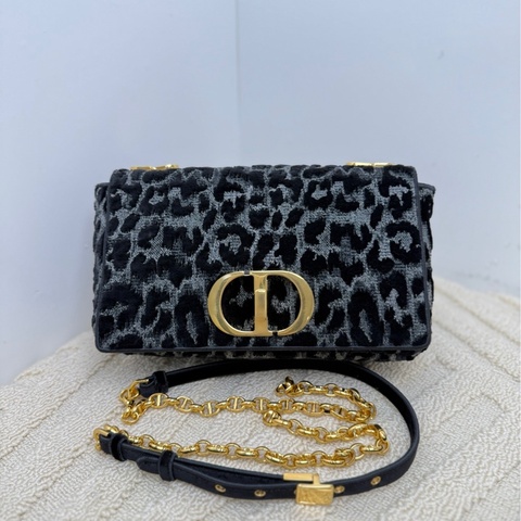 【近新閒置❤️】 Dior 黑色豹紋Caro鏈條包 金色logo搭配黑色豹紋天鵝絨面料 配金色鏈條可單肩斜挎 中號