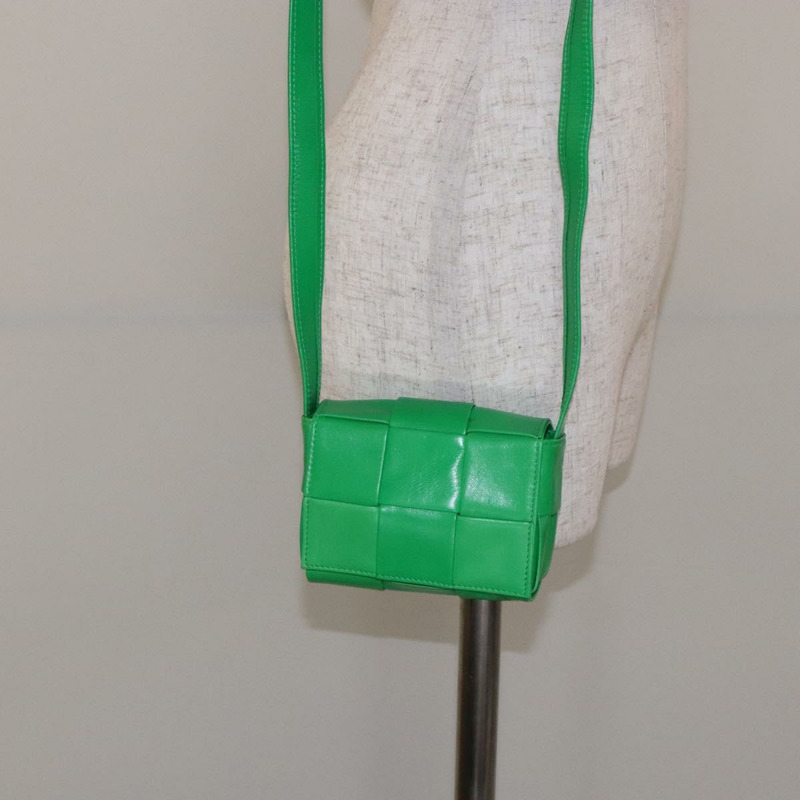 【日本直送】BOTTEGA VENETA Candy Cassette 單肩包 皮革 綠色 正品 137872-20