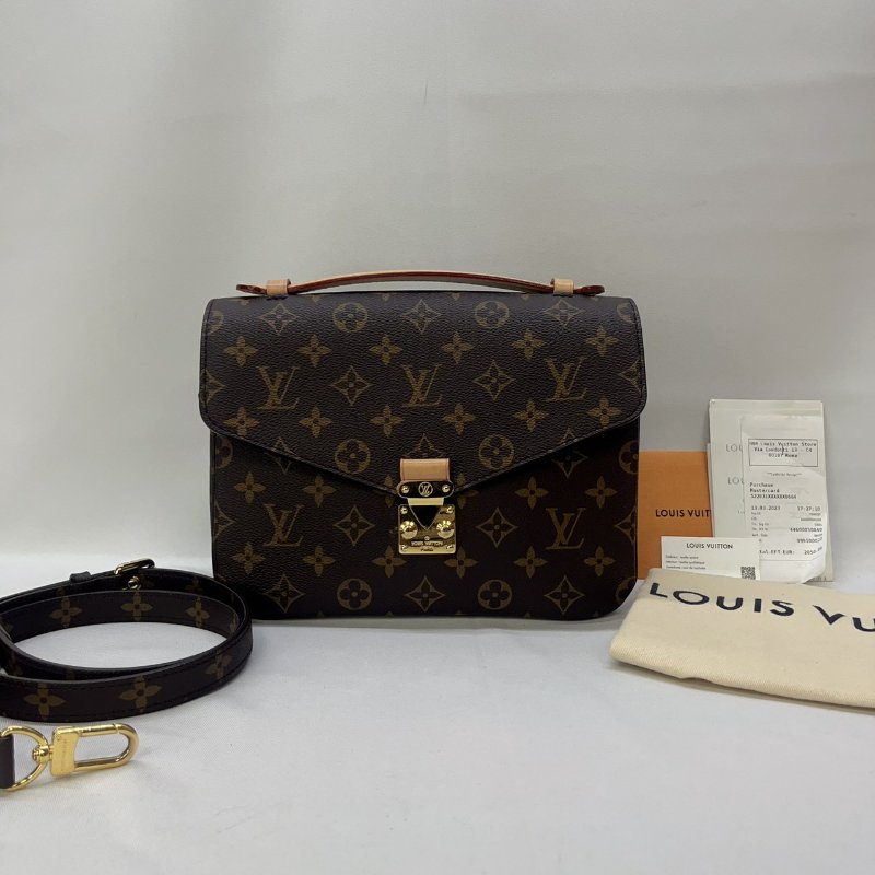 LV Monogram老花斜背郵差包-0