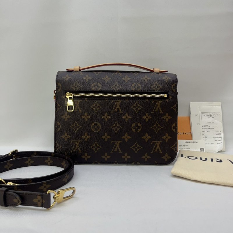 LV Monogram老花斜背郵差包-1