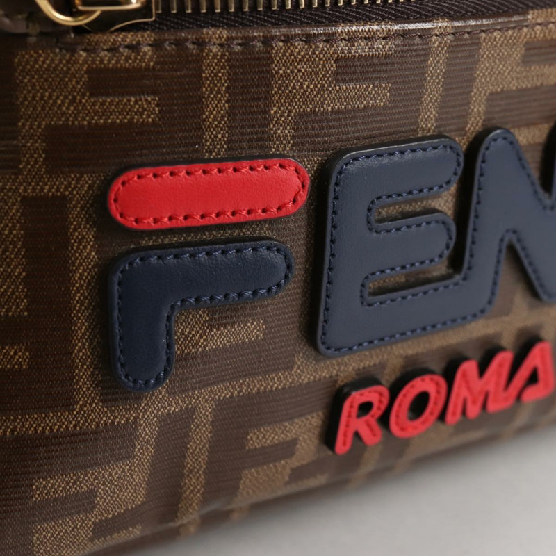 【日本直送】FENDI Zucca 背包 PVC FILA 合作款棕金正品 BA4876-18