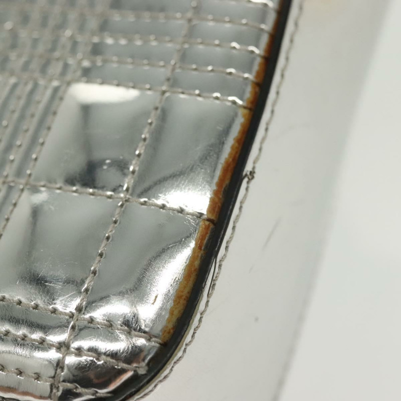 【日本直送】BURBERRY 鏈條單肩包 琺瑯銀色 正品 140195-8