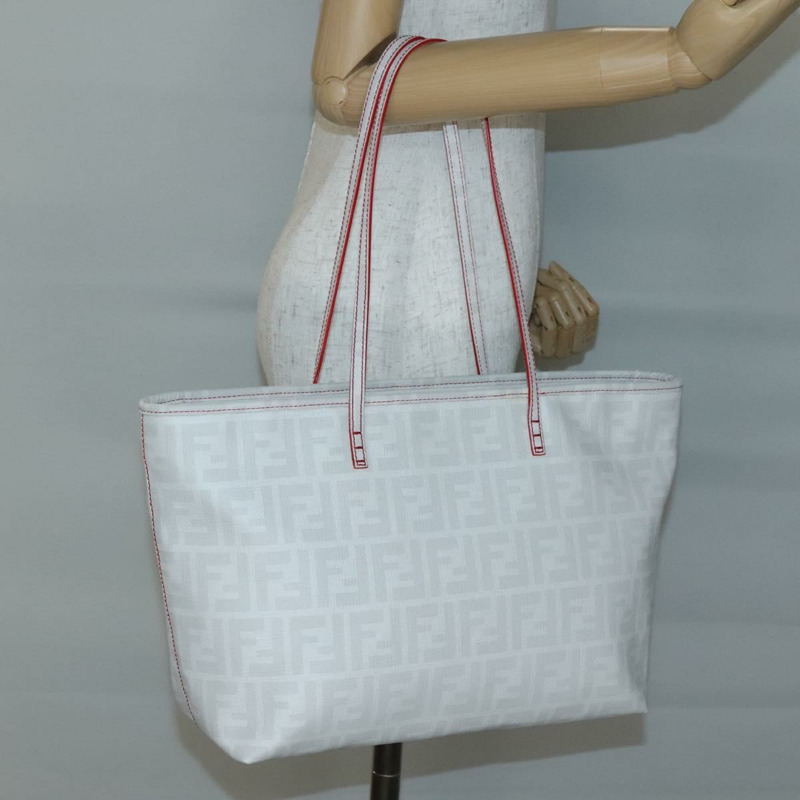【日本直送】FENDI Zucca 帆布手提包 PVC 白金正品 135233-21