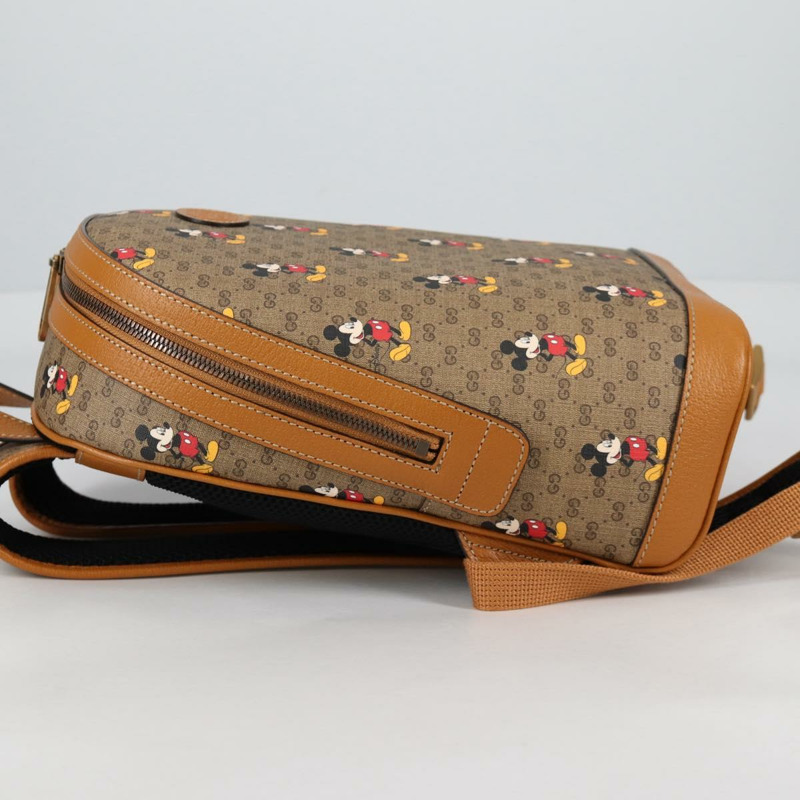 【日本直送】GUCCI GUCCIxDisney GG Supreme 雙肩包 PVC 米金色 552884 正品 140648M-2