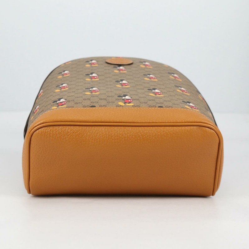 【日本直送】GUCCI GUCCIxDisney GG Supreme 雙肩包 PVC 米金色 552884 正品 140648M-4