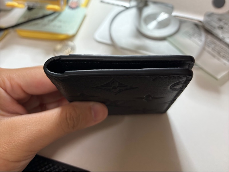 LV 路易威登 近全新 黑色 壓紋 名片夾 卡夾-8